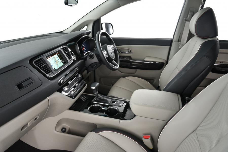 Интерьер Kia Grand Sedona (YP) 2018 года  (ZA) (фото 37 из 40)